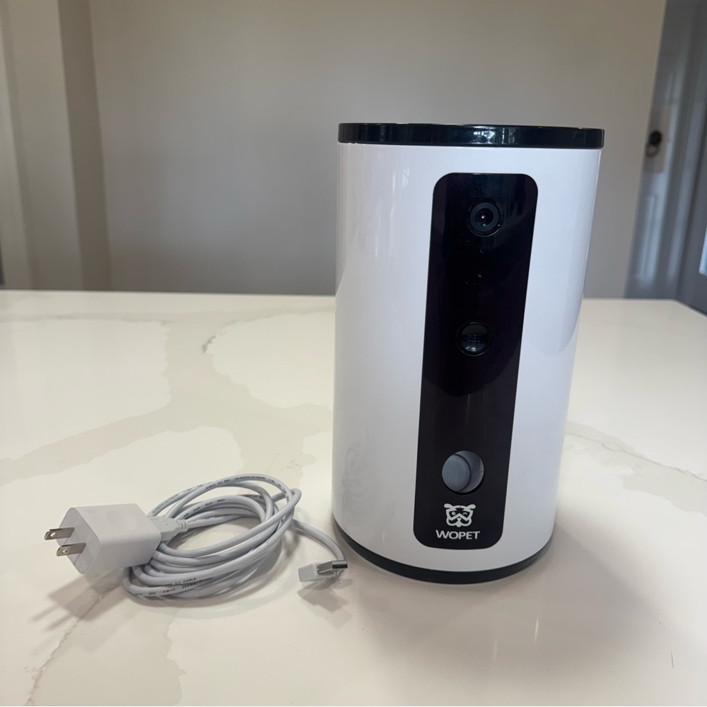 WOPET White and Black Pet Camera D01 Plus
